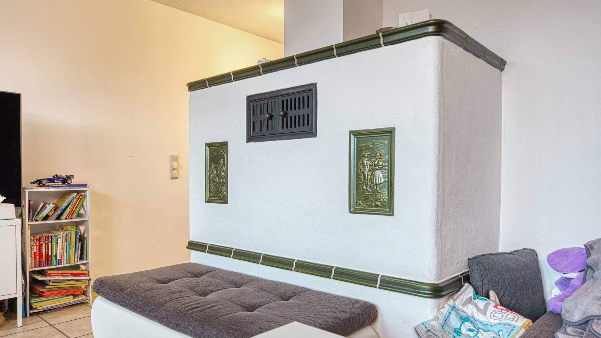 Gemütlicher Kachelofen für gemütliche Abende