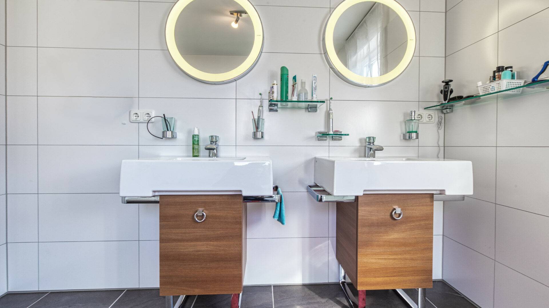 Edles Bad mit Joop-Design Einrichtung