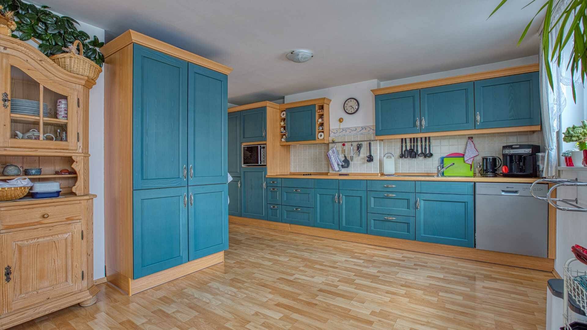 Großzügige Wohnküche