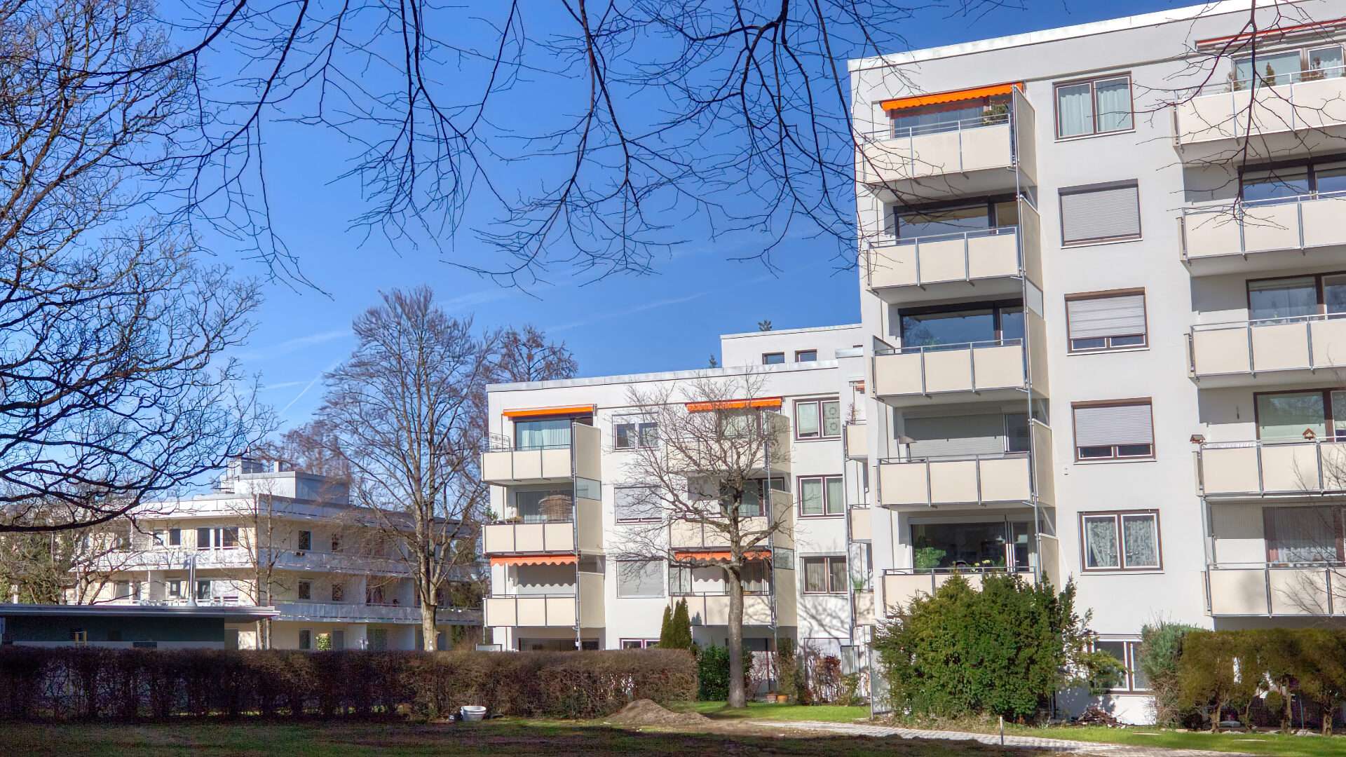 Hausansicht: Umfassende Sanierungsmaßnahmen am Gemeinschaftseigentum wurden im Jahr 2022 durchgeführt.