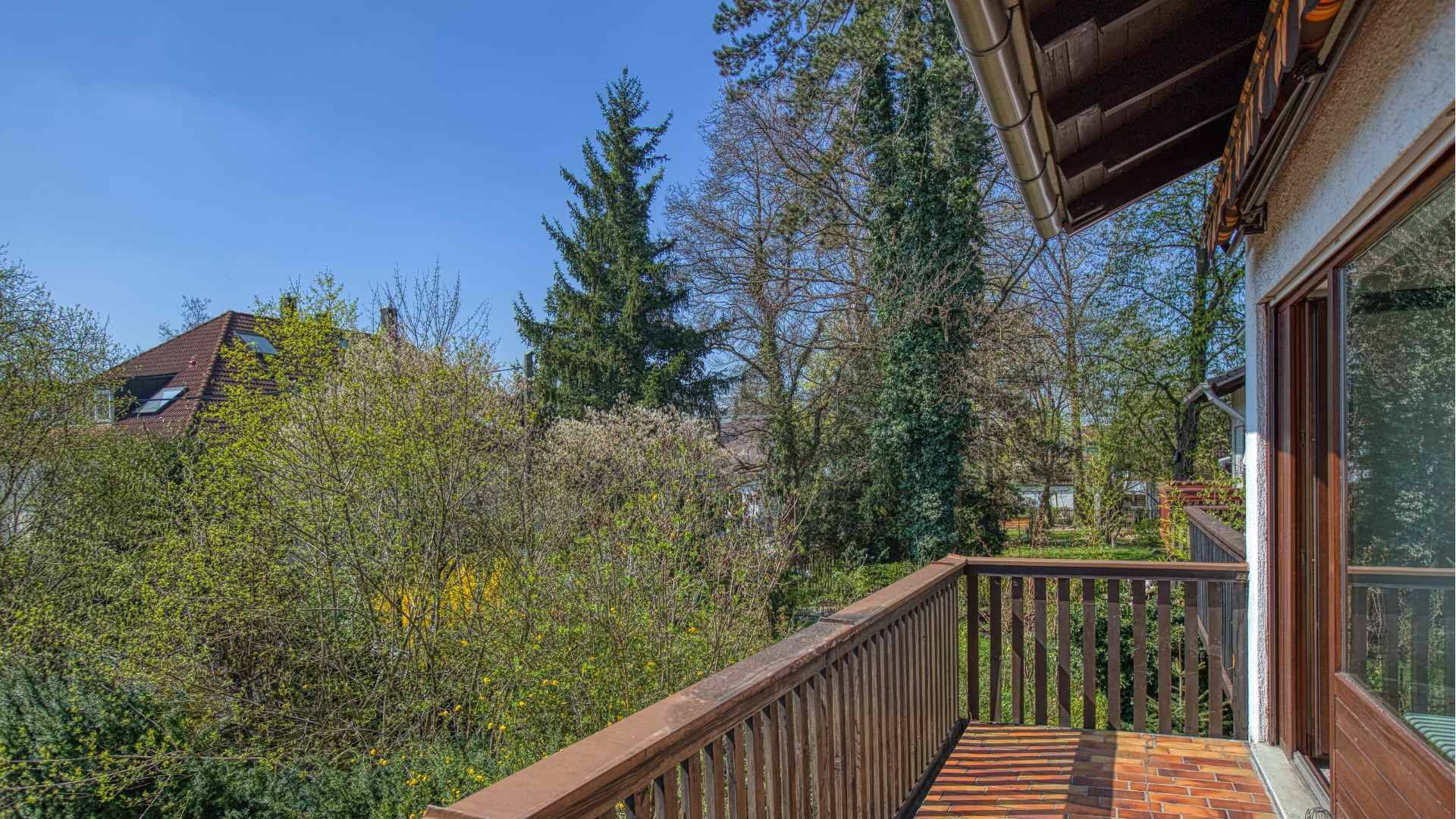 Sonniger Balkon