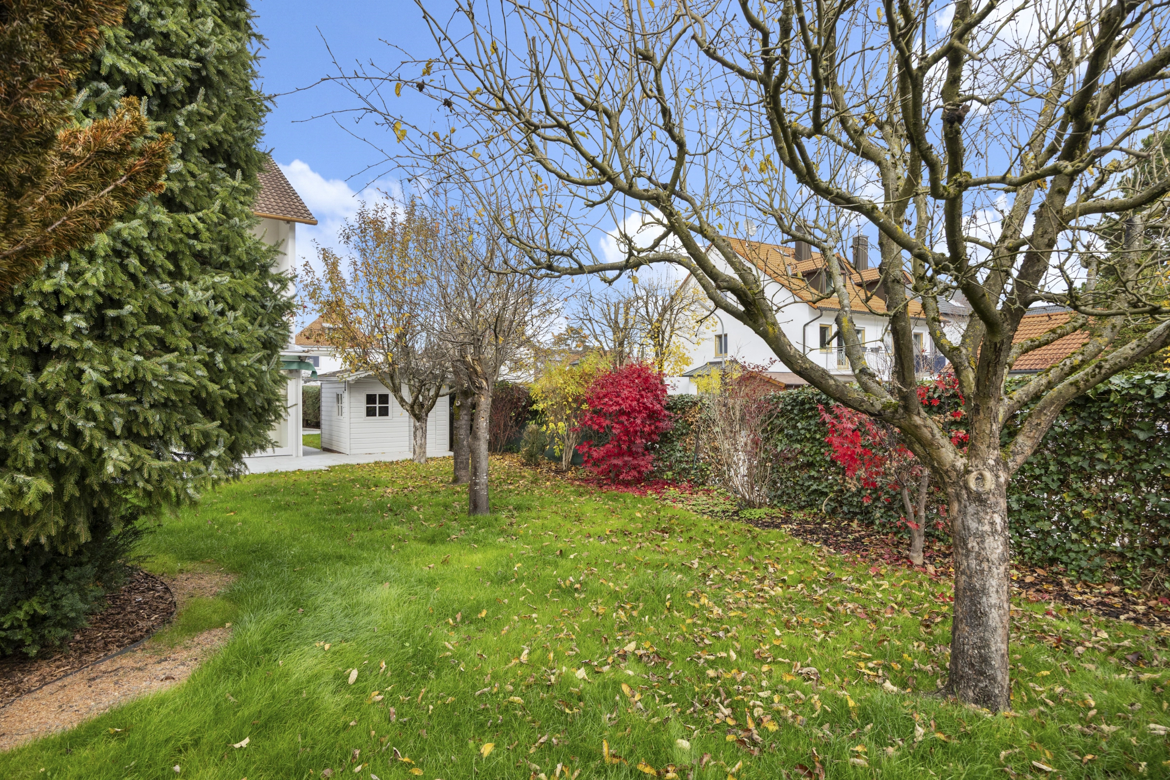 Großzügiger schöner Südgarten