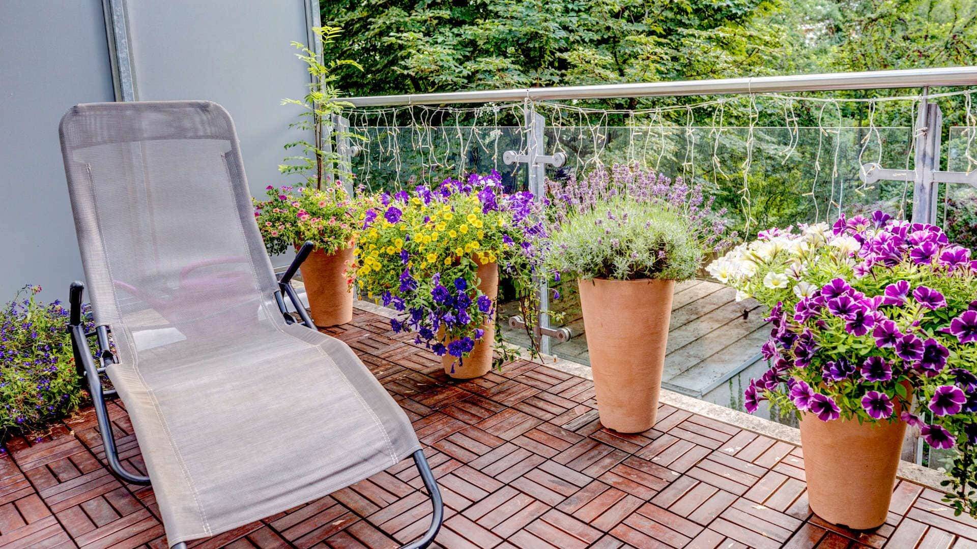 Ruhiger Balkon zum Entspannen